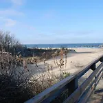 Historic Beach Side Getaway - Pet Friendly, Wifi Cottage