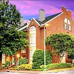 Amazing Beautiful Downtown Apt