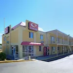 Econo Lodge At Military Circle