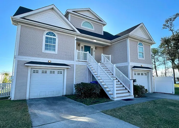 Big Waterfront House With Amazing View And Swim Deck Home