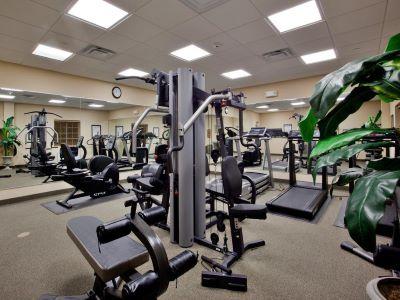 Candlewood Airport By Ihg Hotel 3*