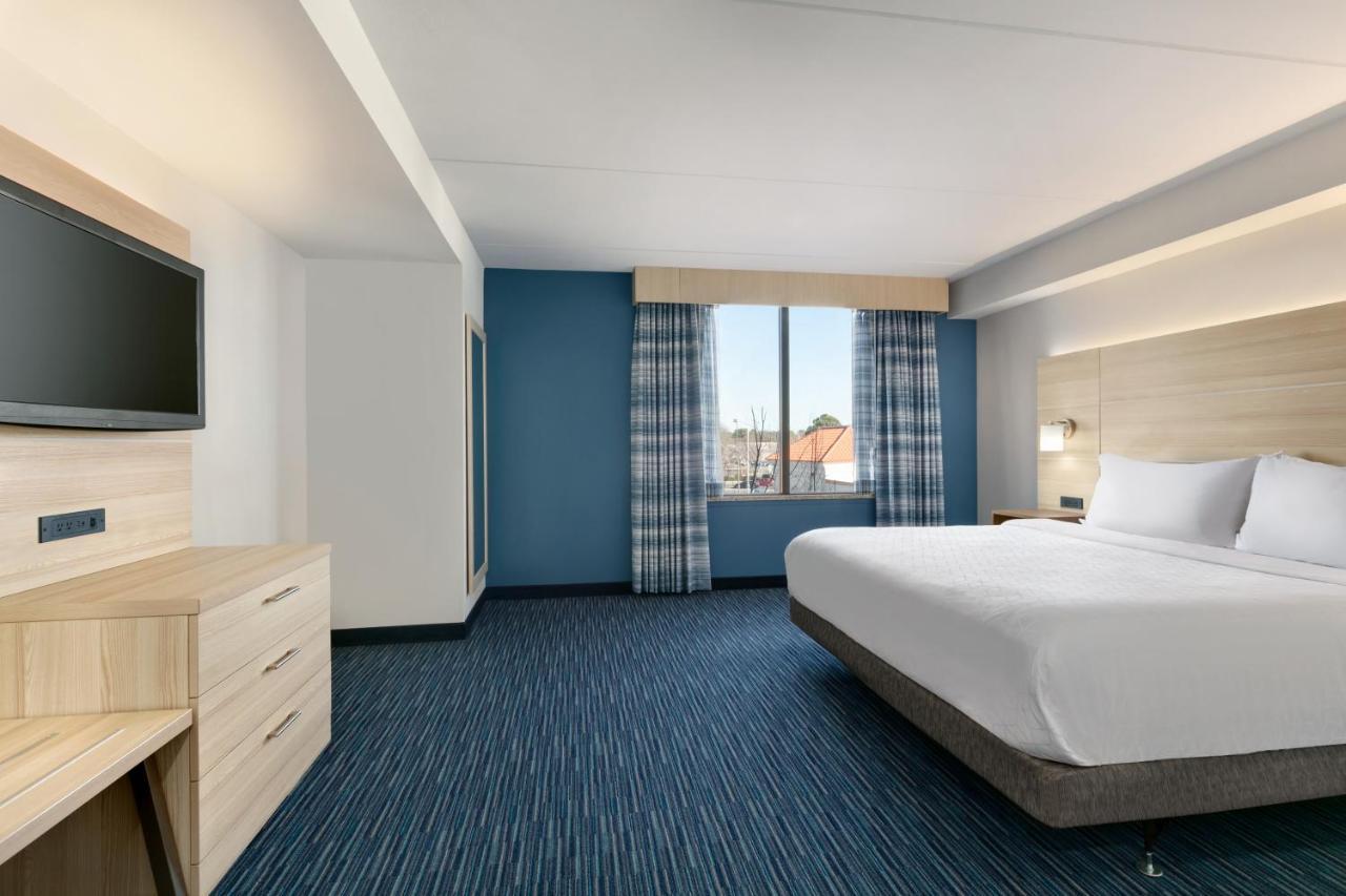 Hotel Express & Airport By Ihg Norfolk