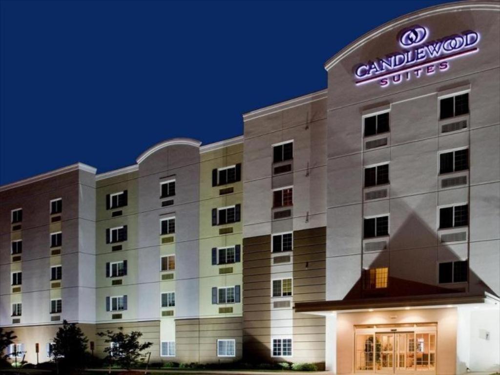 Candlewood Airport By Ihg Hotel 3*