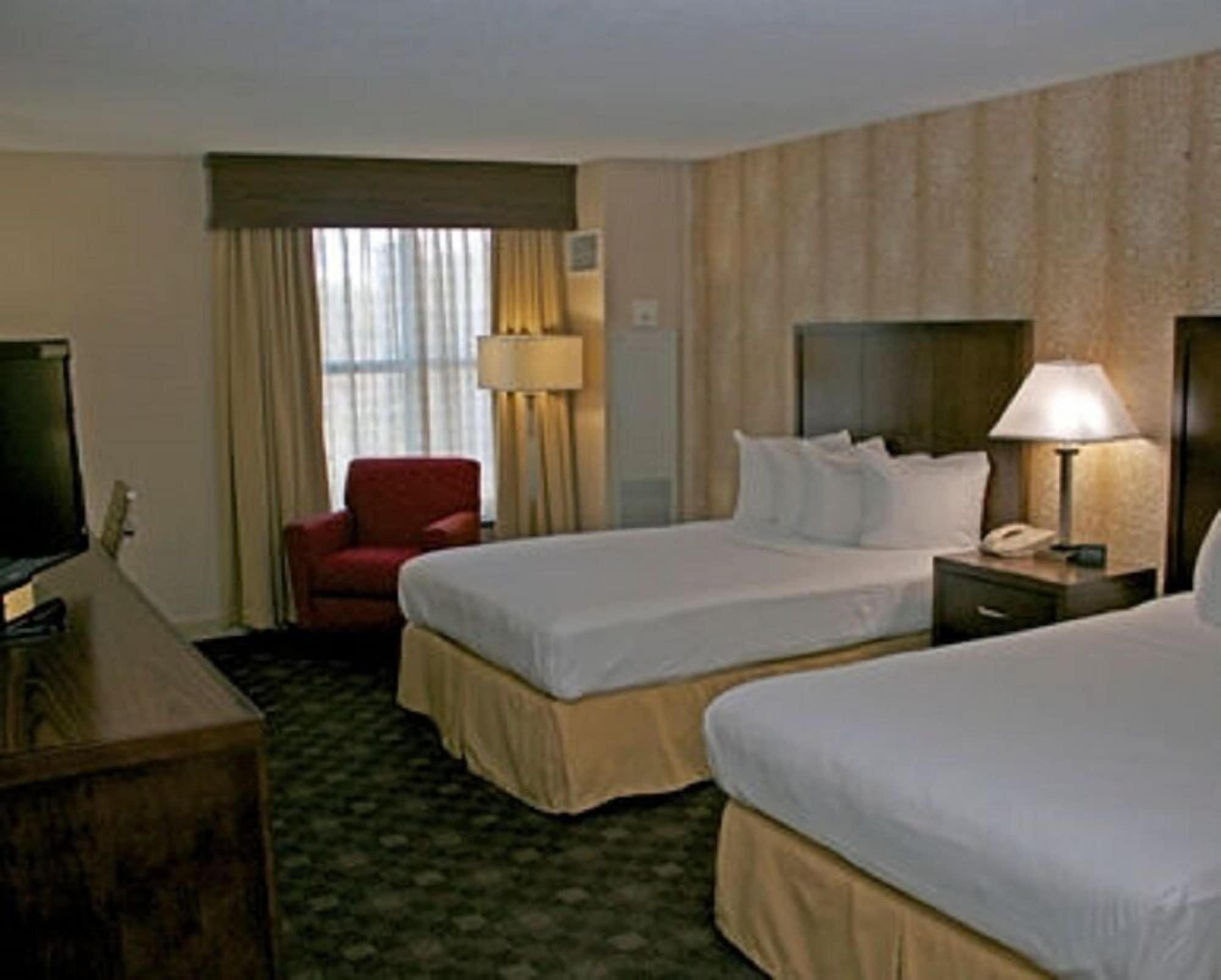 Doubletree By Hilton Airport