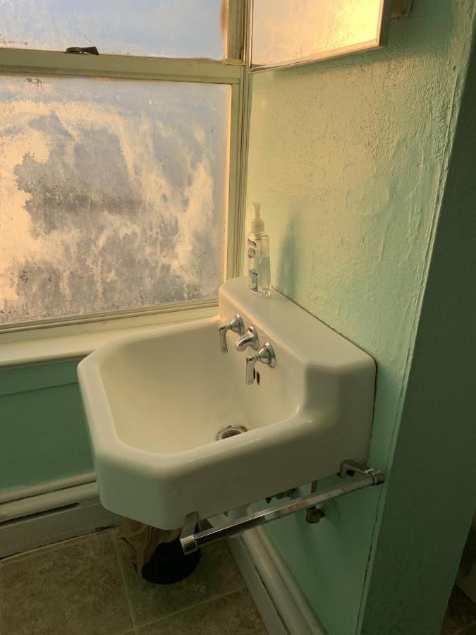 Rustic Rooftop Delight - Bay Front Apts * Norfolk