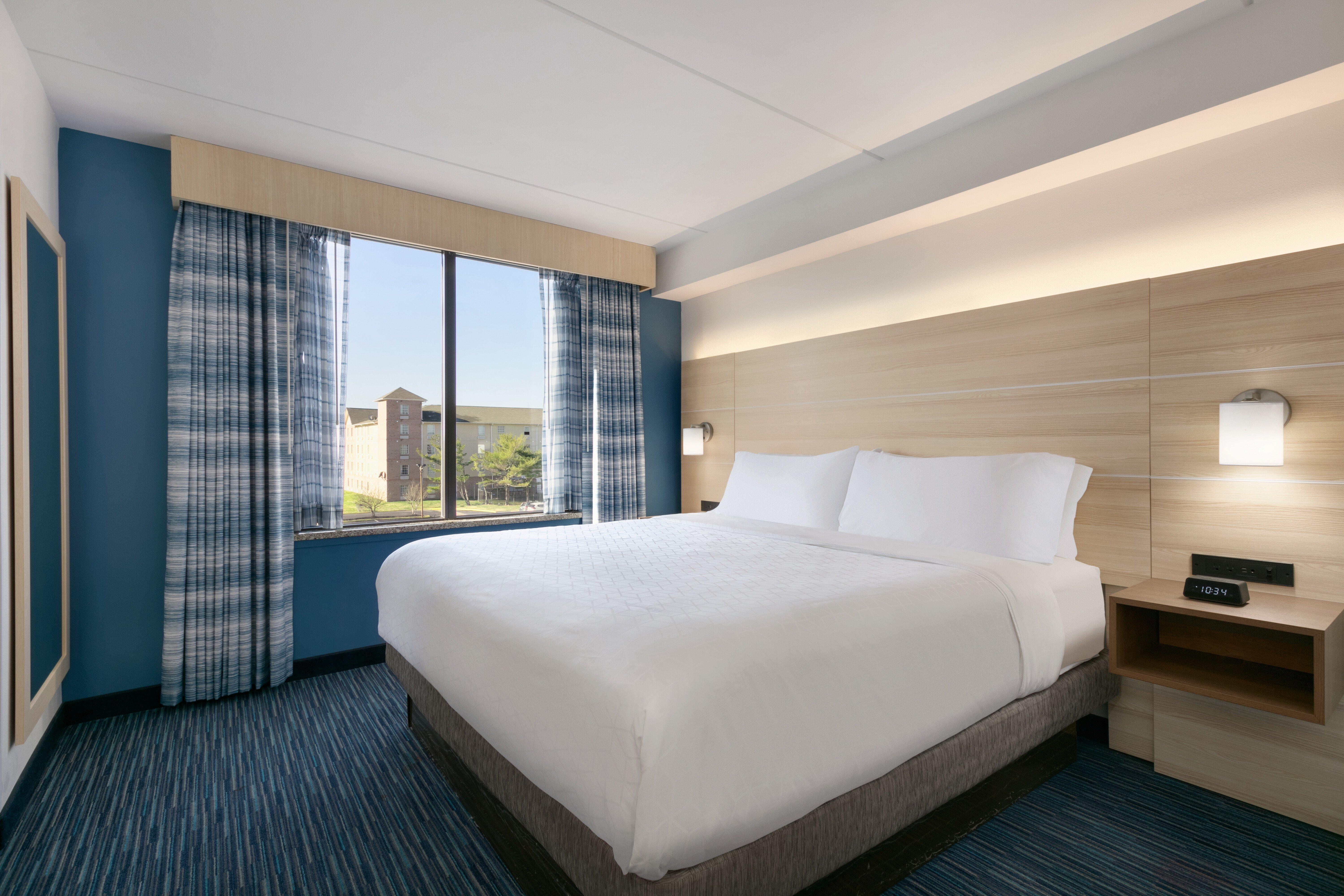 Hotel Express & Airport By Ihg 2*