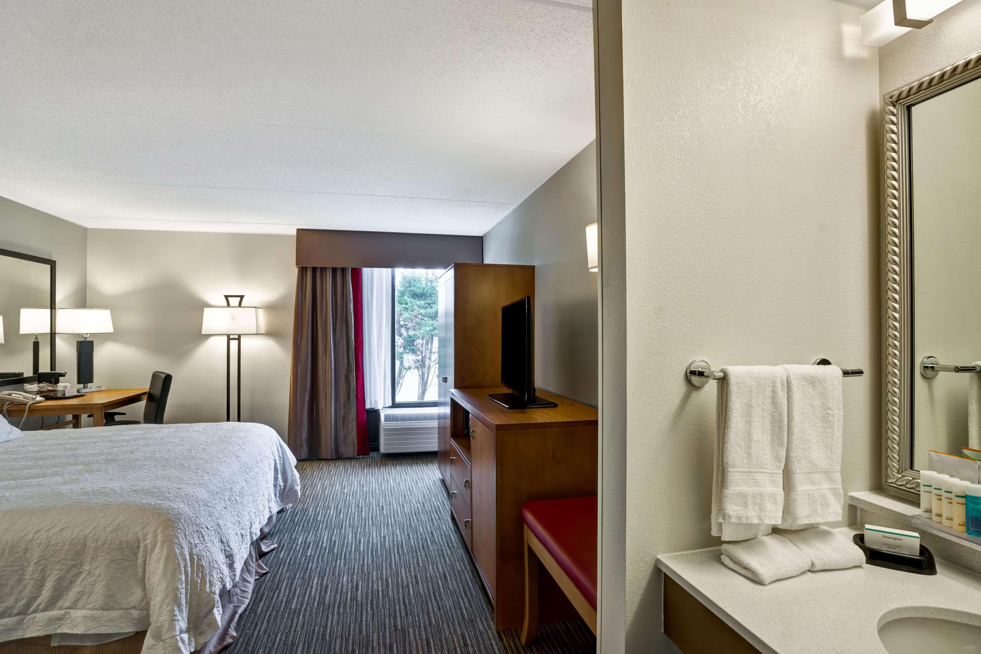 Hampton Norfolk-naval Base 3*