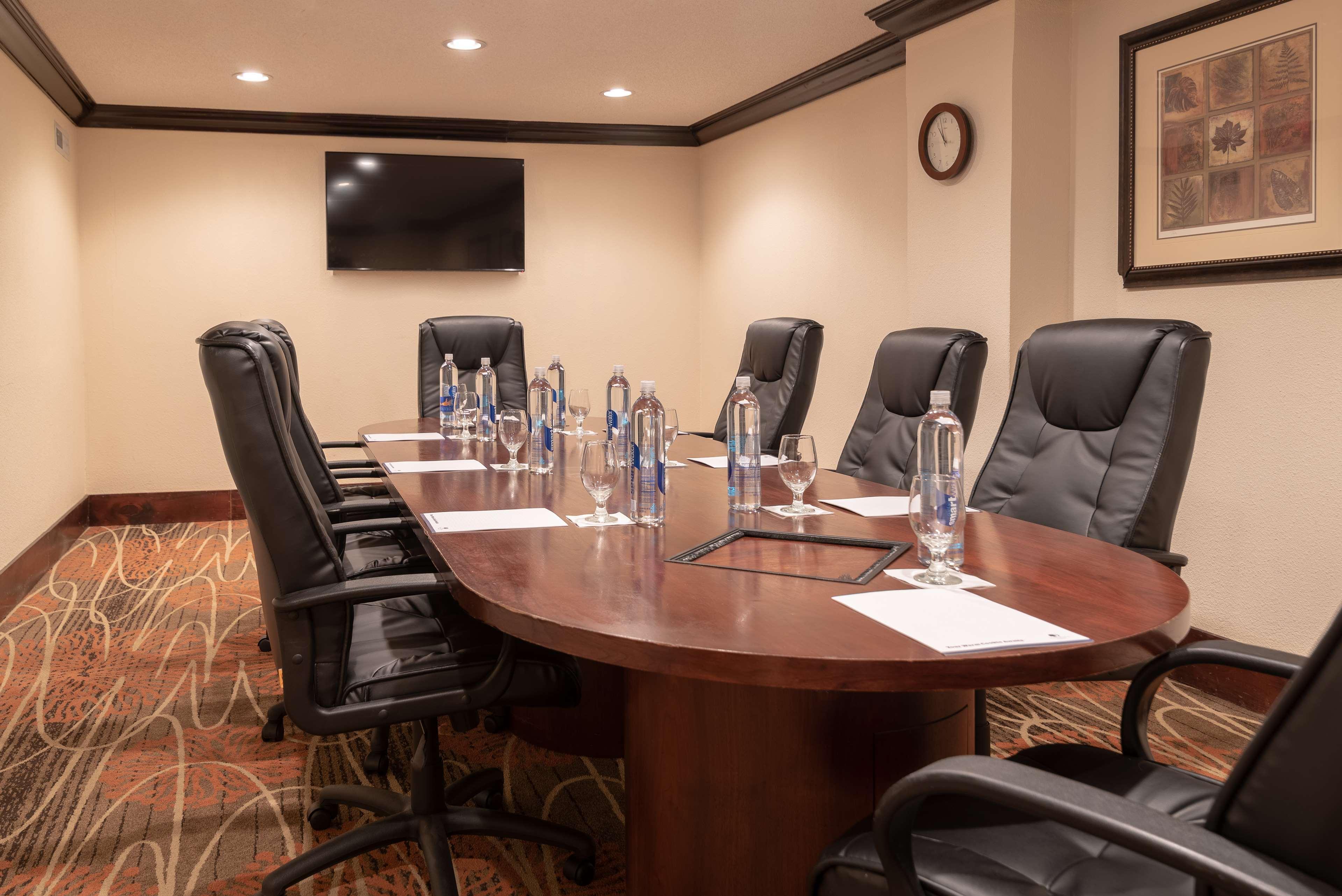 Doubletree By Hilton Airport Norfolk