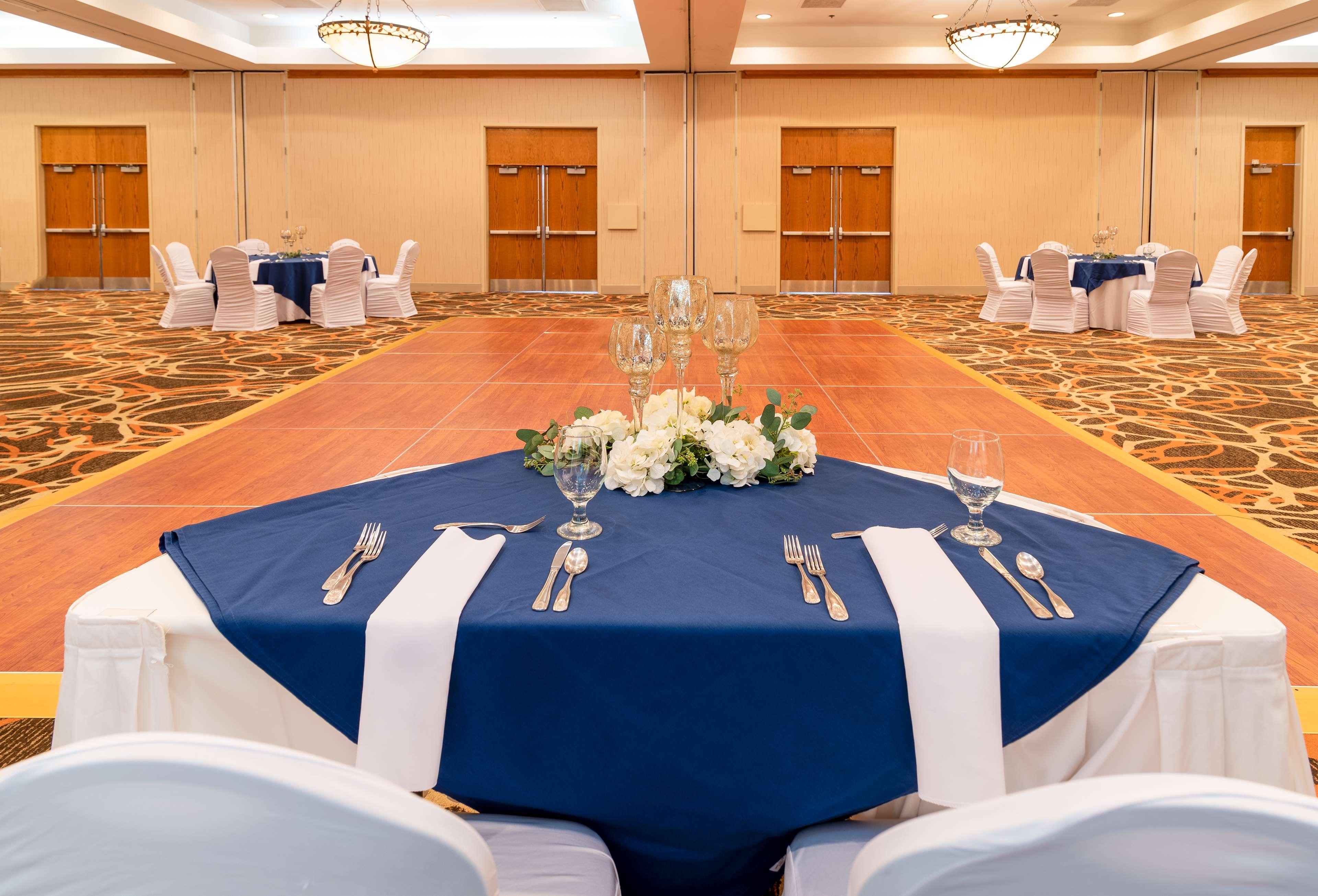 Doubletree By Hilton Airport Hotel Norfolk