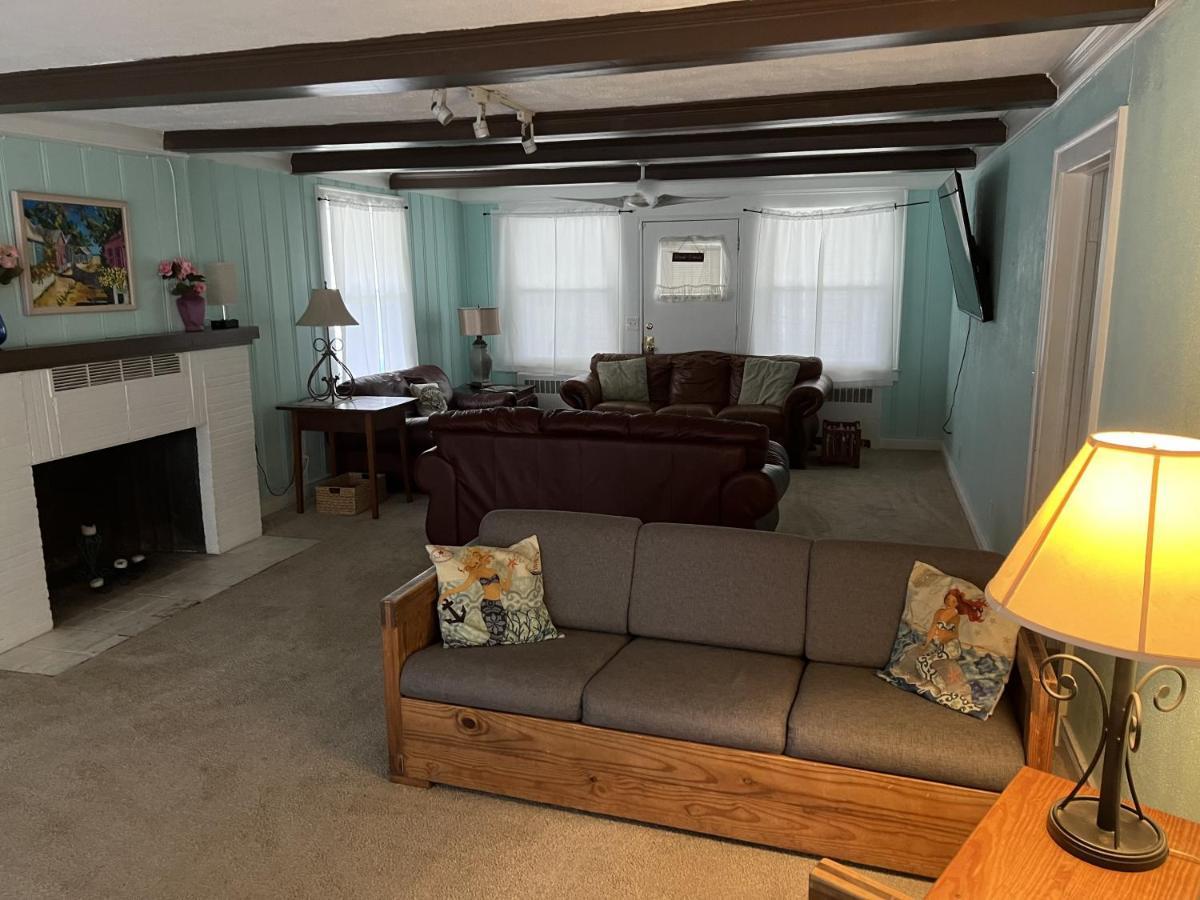 Historic Side Getaway - Pet Friendly, Wifi Norfolk