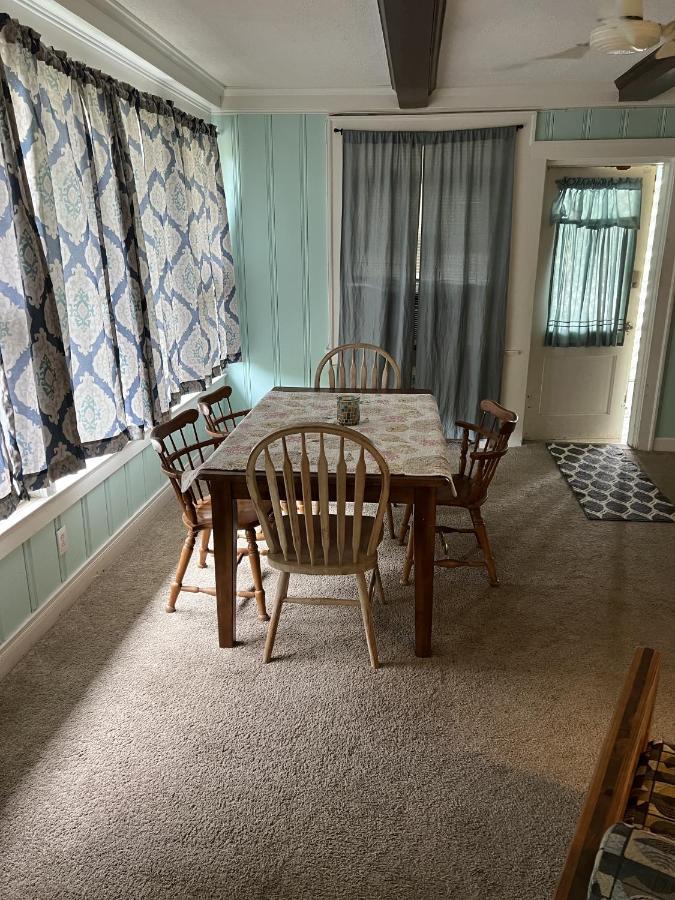 Holiday home Historic Side Getaway - Pet Friendly, Wifi *