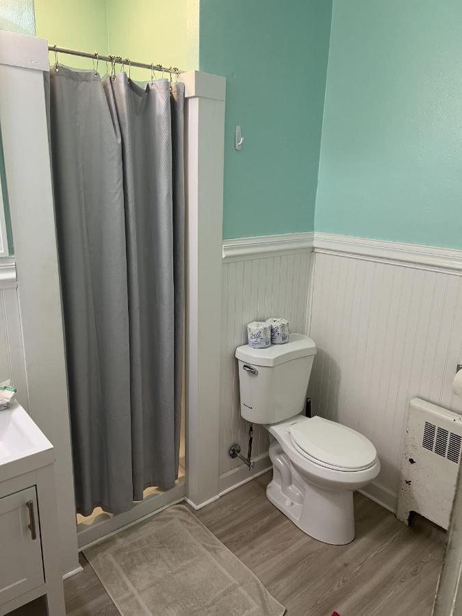 Historic Side Getaway - Pet Friendly, Wifi *