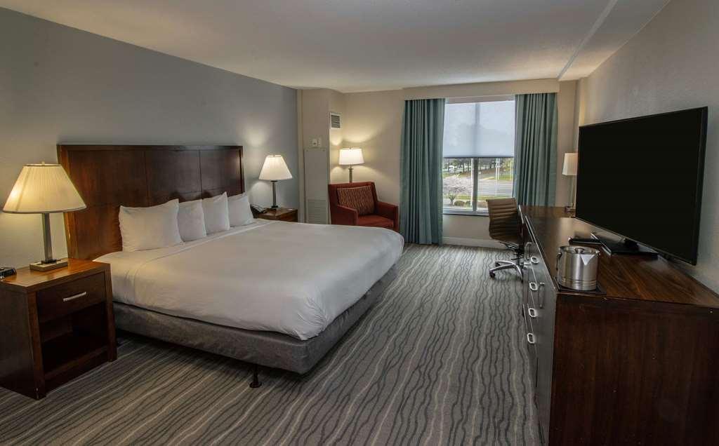 Hotel Doubletree By Hilton Airport