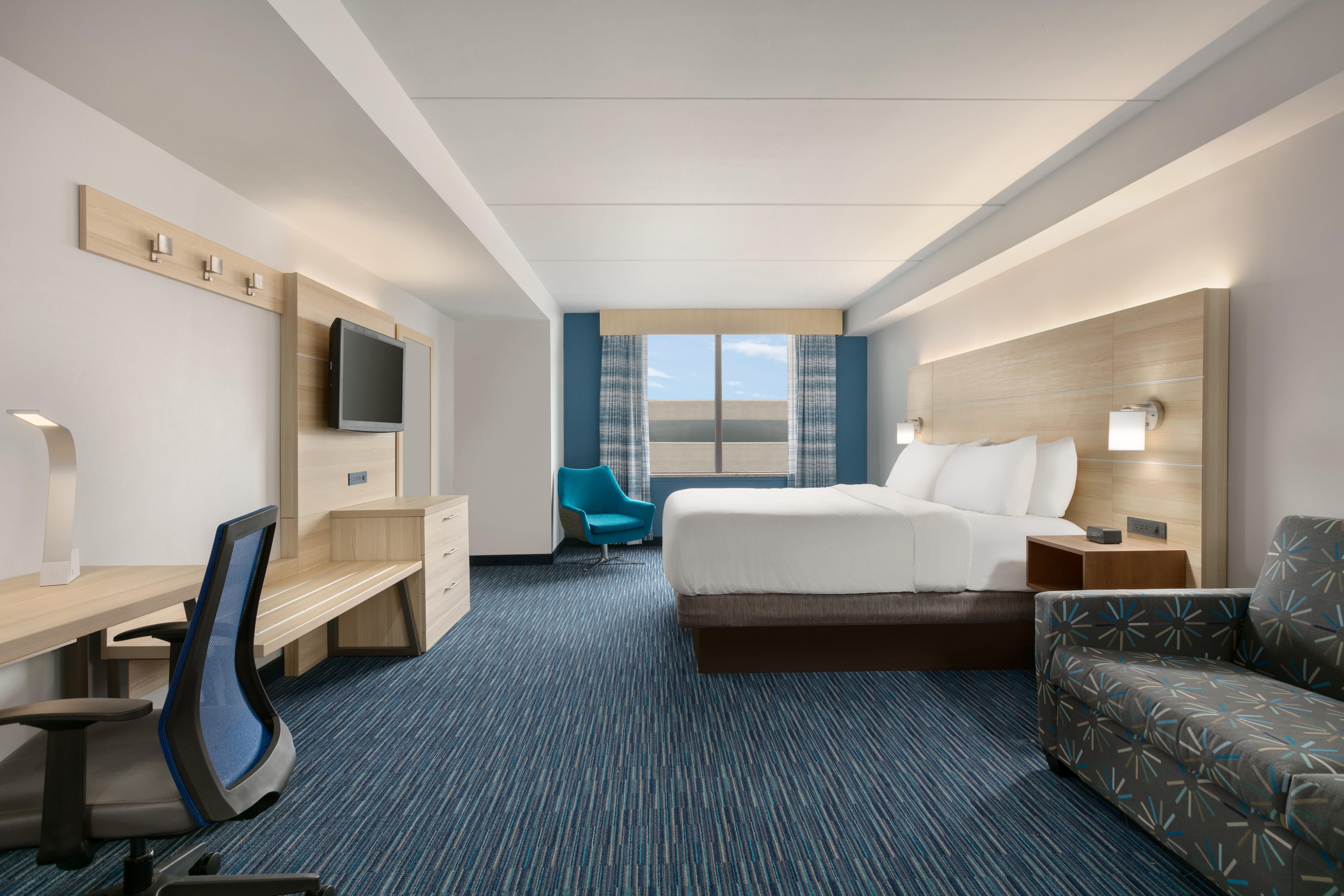 Express & Airport By Ihg Hotel