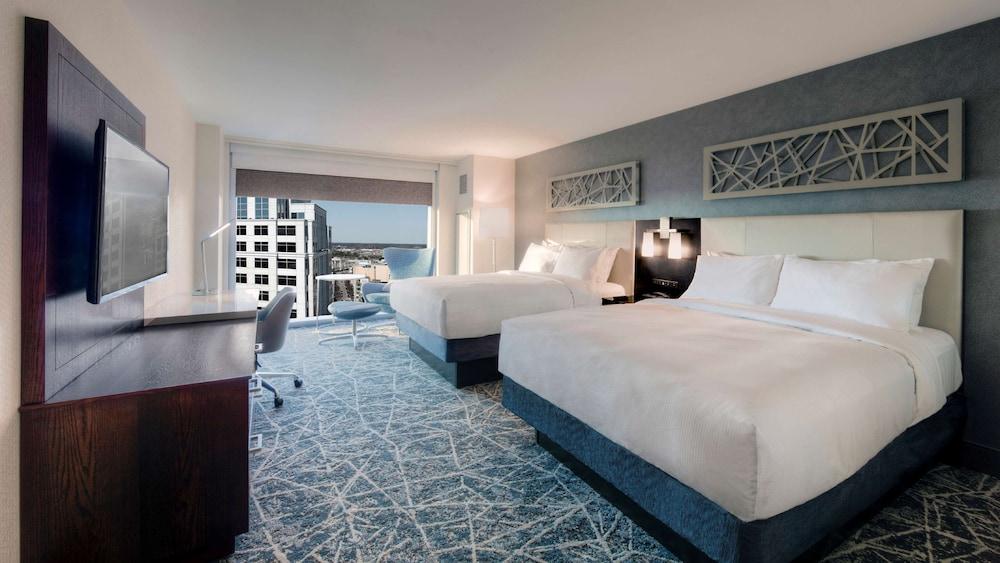 Hilton The Main 4*