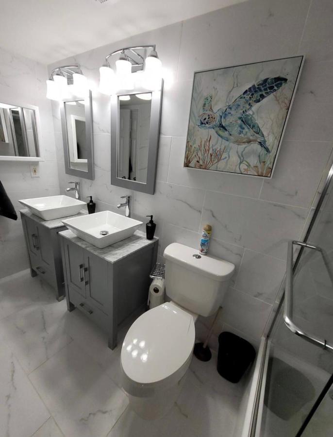 Penthouse On Private Beach Very Quit And Peaceful Near The Pier Newly Remodeled. Apartamento *