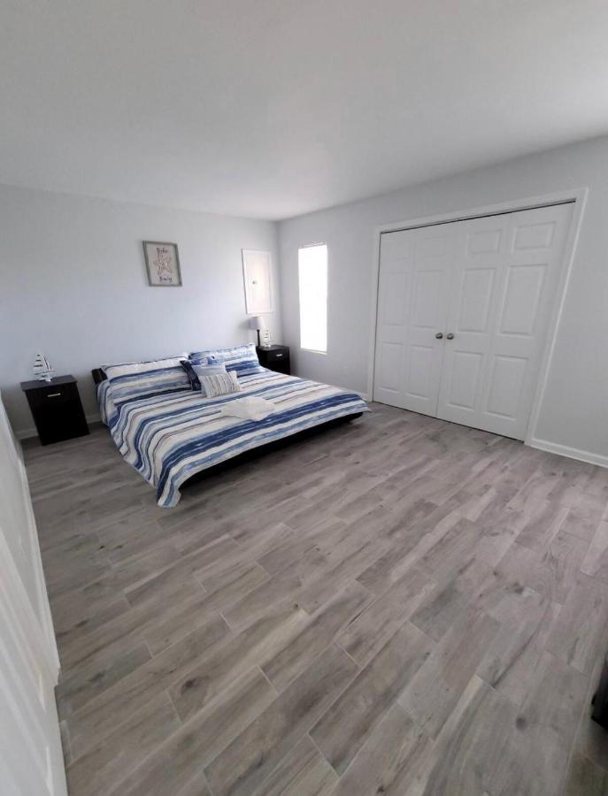Apartamento Penthouse On Private Beach Very Quit And Peaceful Near The Pier Newly Remodeled. *