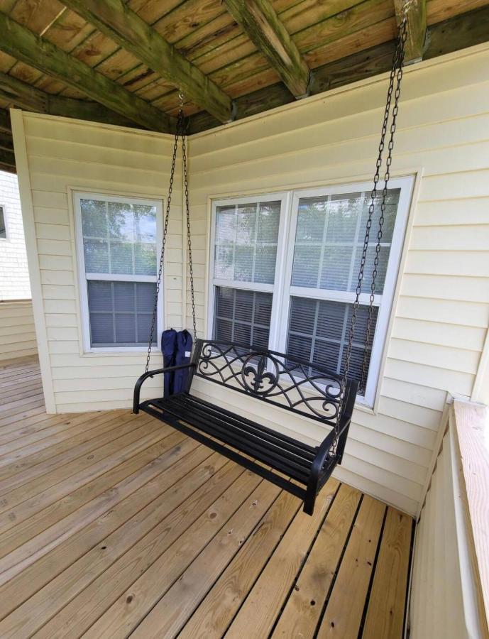 Penthouse On Private Beach Very Quit And Peaceful Near The Pier Newly Remodeled. Apartamento *