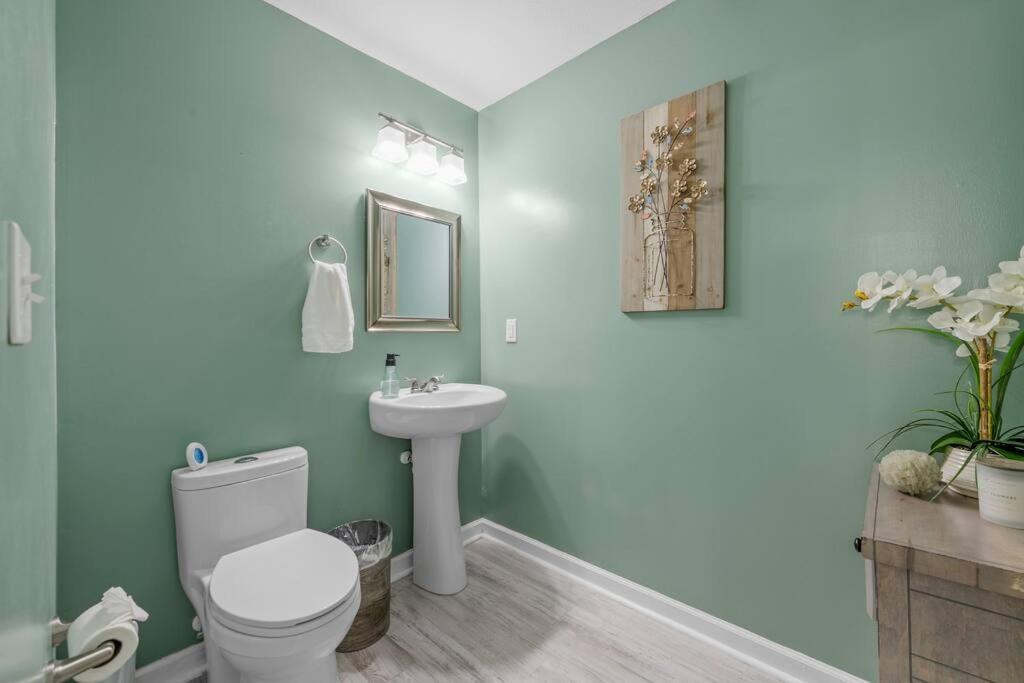 The Chesapeake St Retreat - Pet And Kid Friendly Norfolk