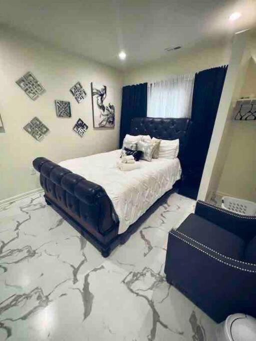 Apartment Beautiful Queen Luxury Near Downtown