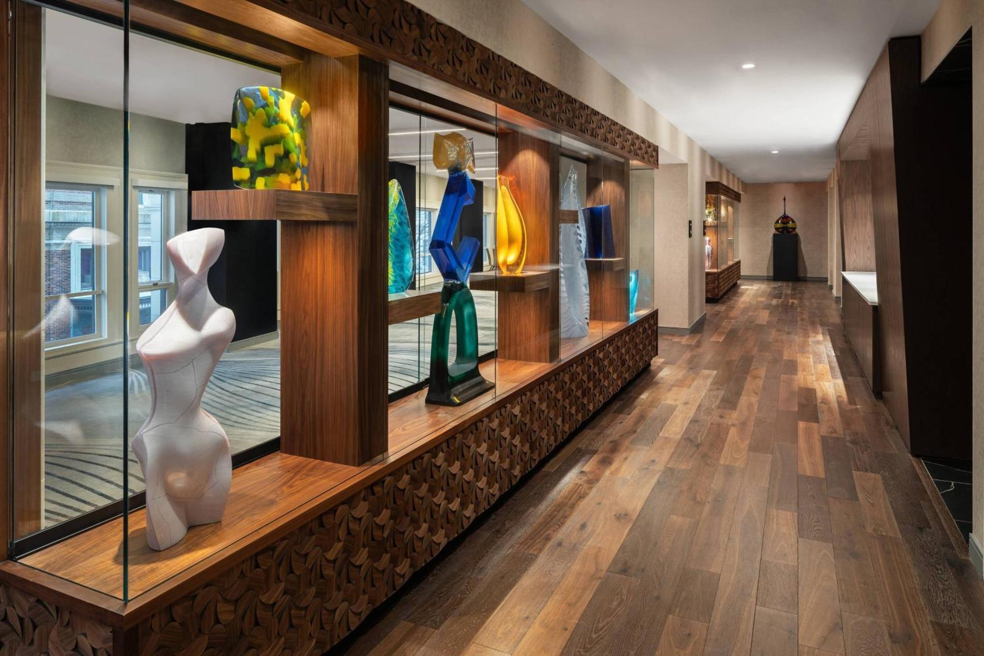 Glass Light & Gallery, Autograph Collection Hotel