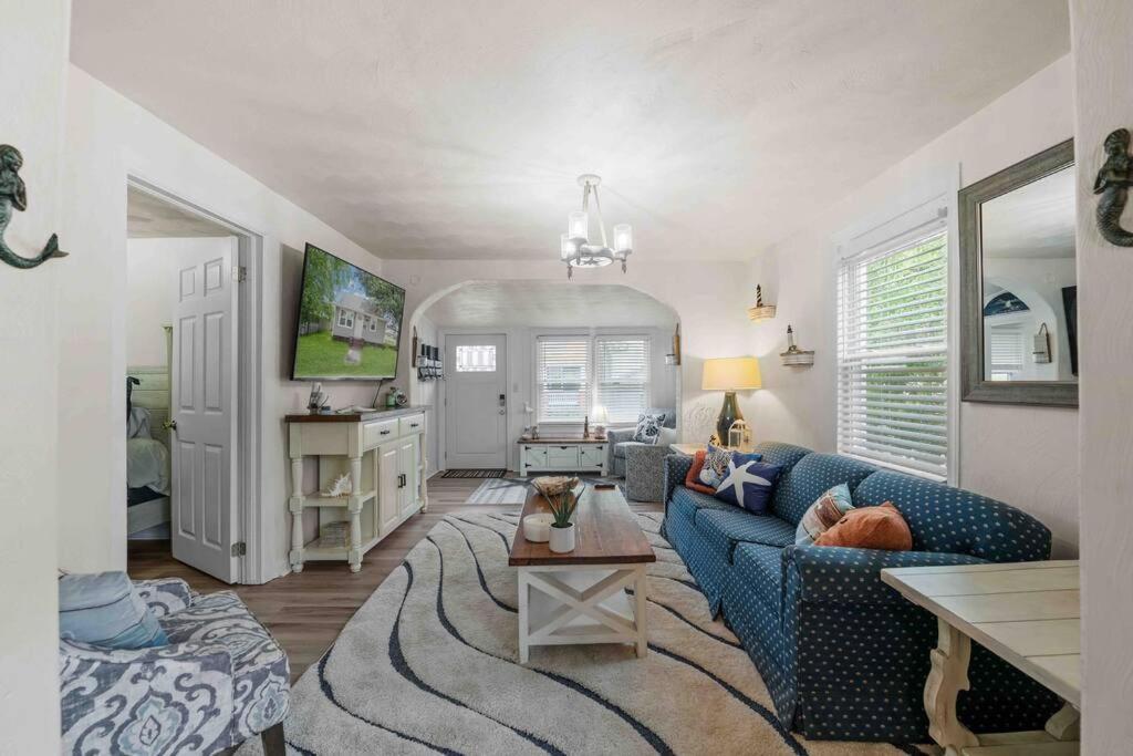 - 1 Block To - Pets Welcome! * Norfolk