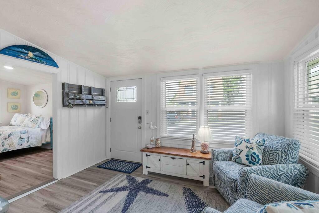 - 1 Block To - Pets Welcome! Holiday home *