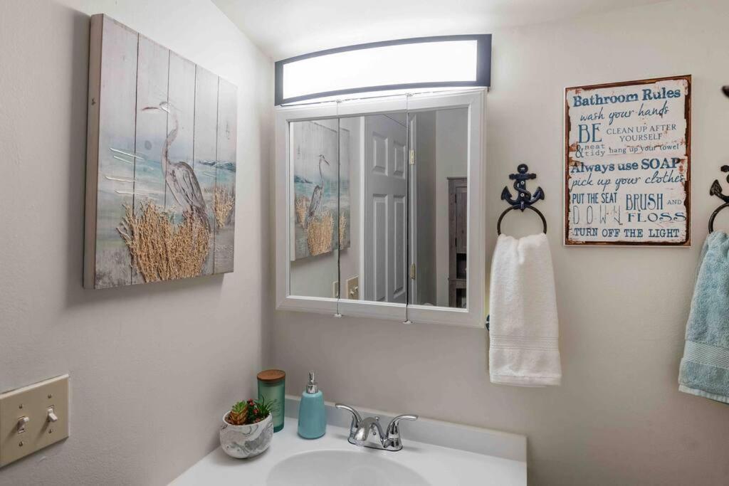 Holiday home - 1 Block To - Pets Welcome! Norfolk