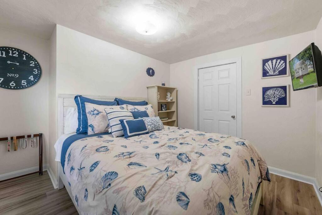 - 1 Block To - Pets Welcome! * Norfolk