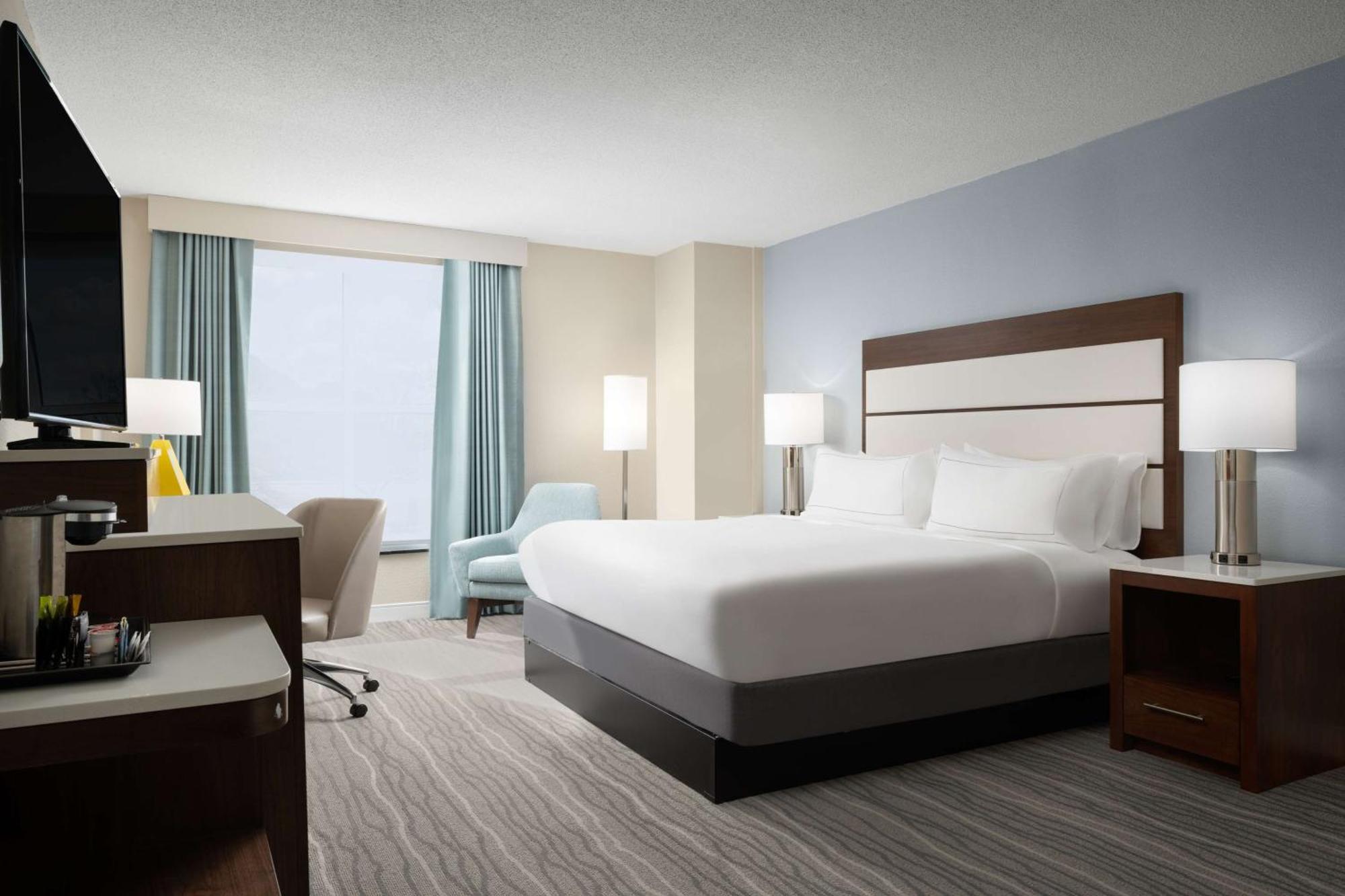 Hotel Doubletree By Hilton Airport
