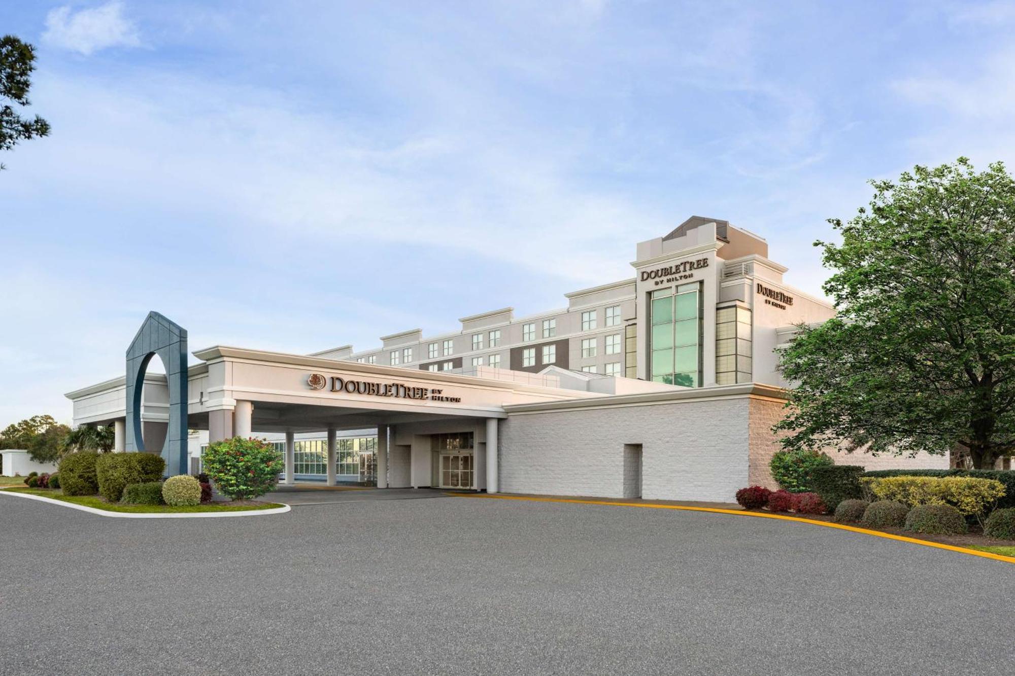 Doubletree By Hilton Airport