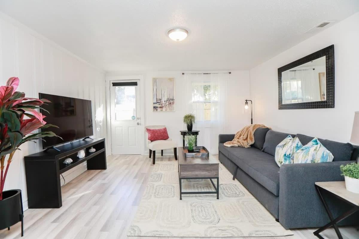 Sojourn Beachside Hideaway 2 Br * Norfolk