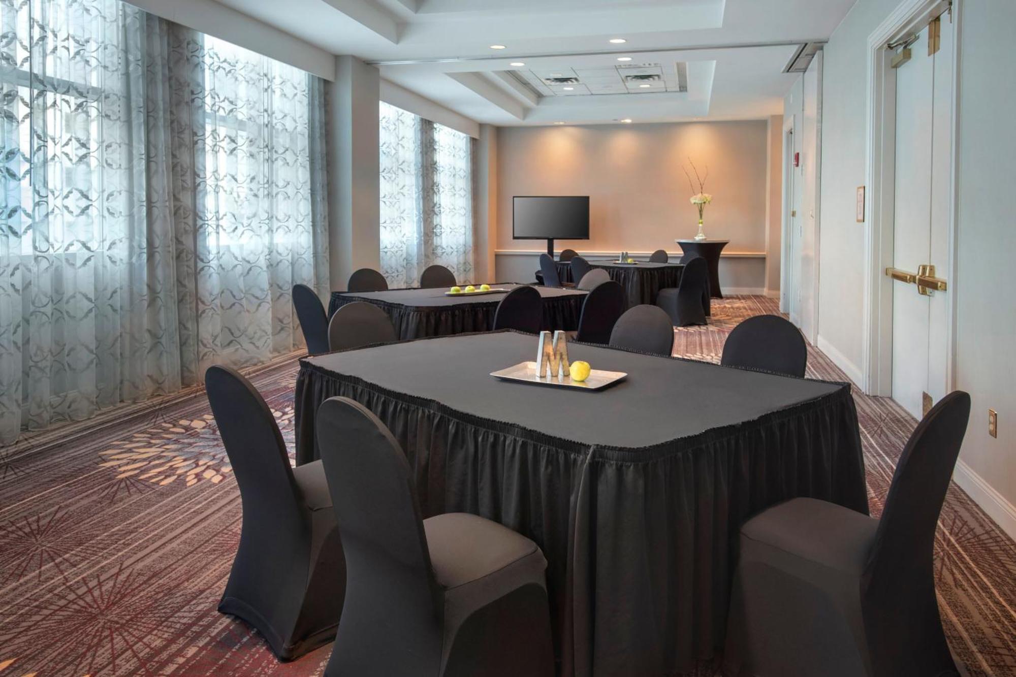 Hotel Waterside Marriott 3*