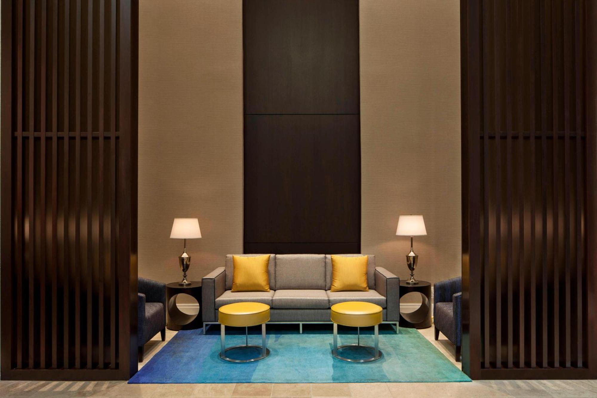 Sheraton Waterside Hotel 4*