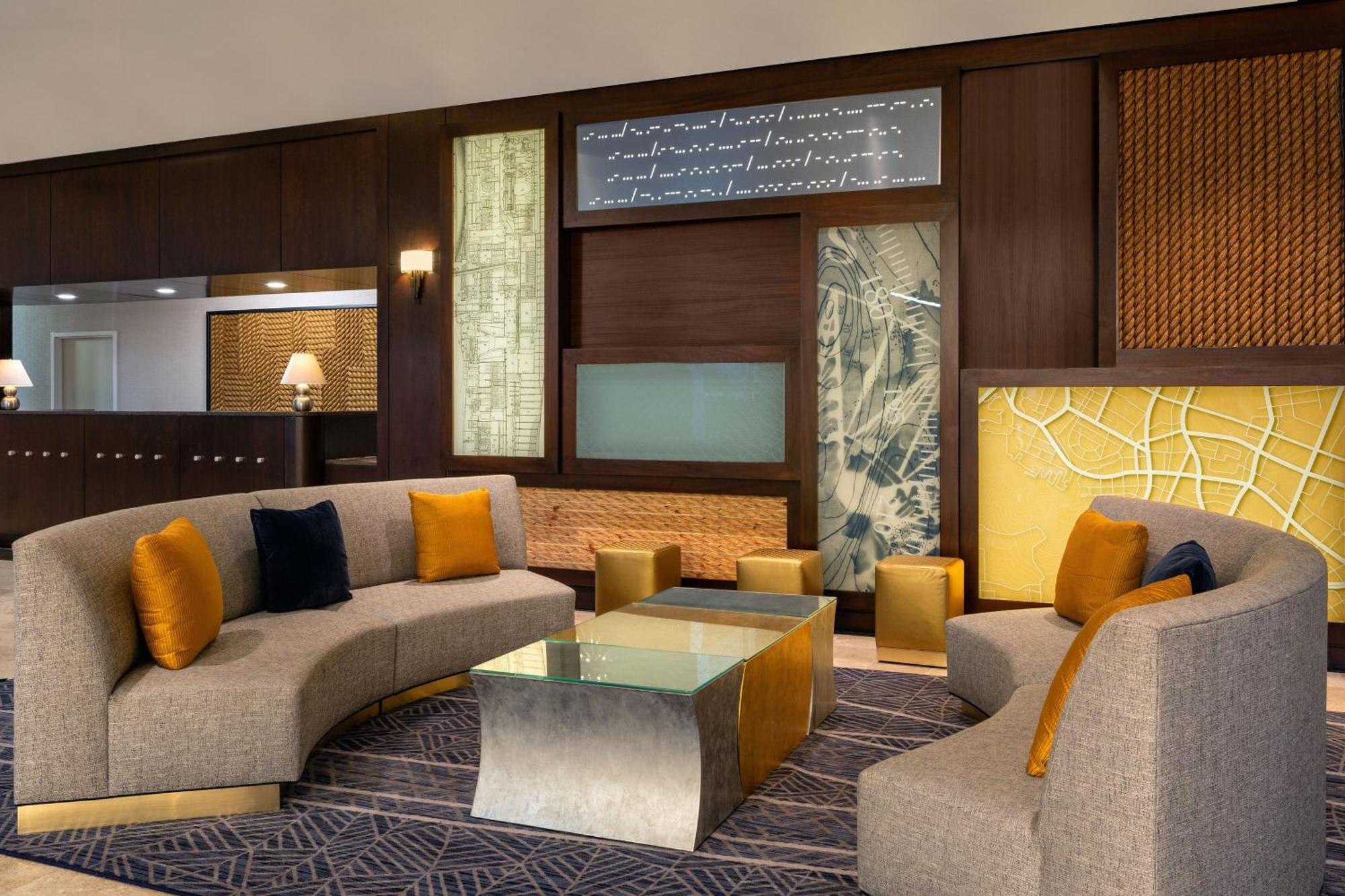 Sheraton Waterside 4*