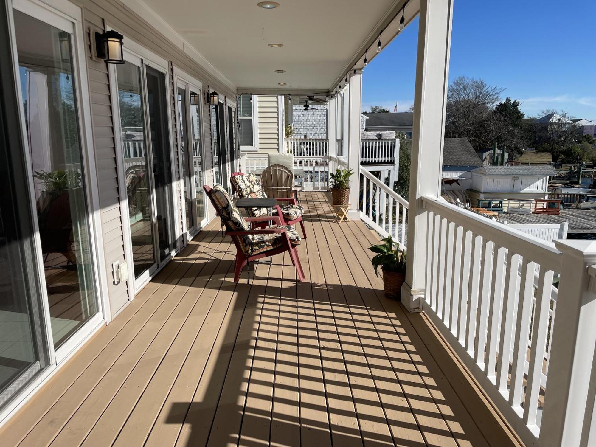 Big Waterfront House With Amazing View And Swim Deck Norfolk
