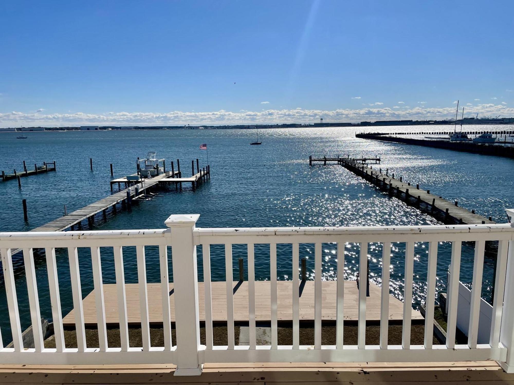 Holiday home Big Waterfront House With Amazing View And Swim Deck