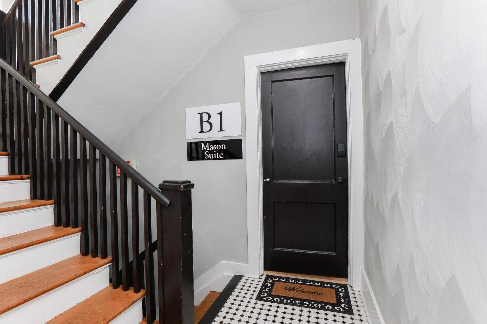 Sojourn At Colley Manor Unit 1 Sleeps 4 Apartment *
