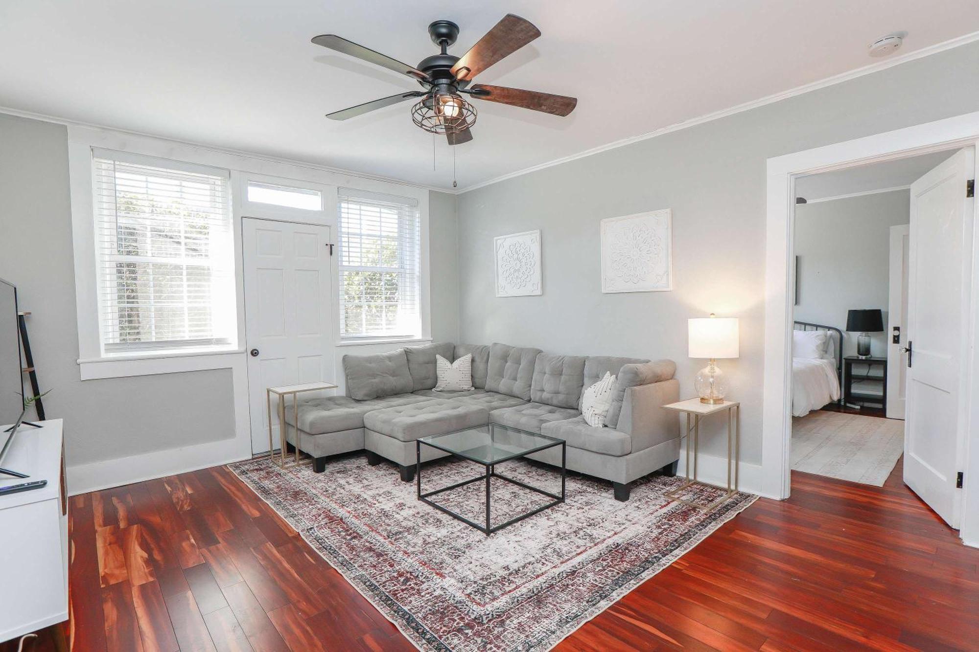 Sojourn At Colley Manor Unit 1 Sleeps 4 Apartment *