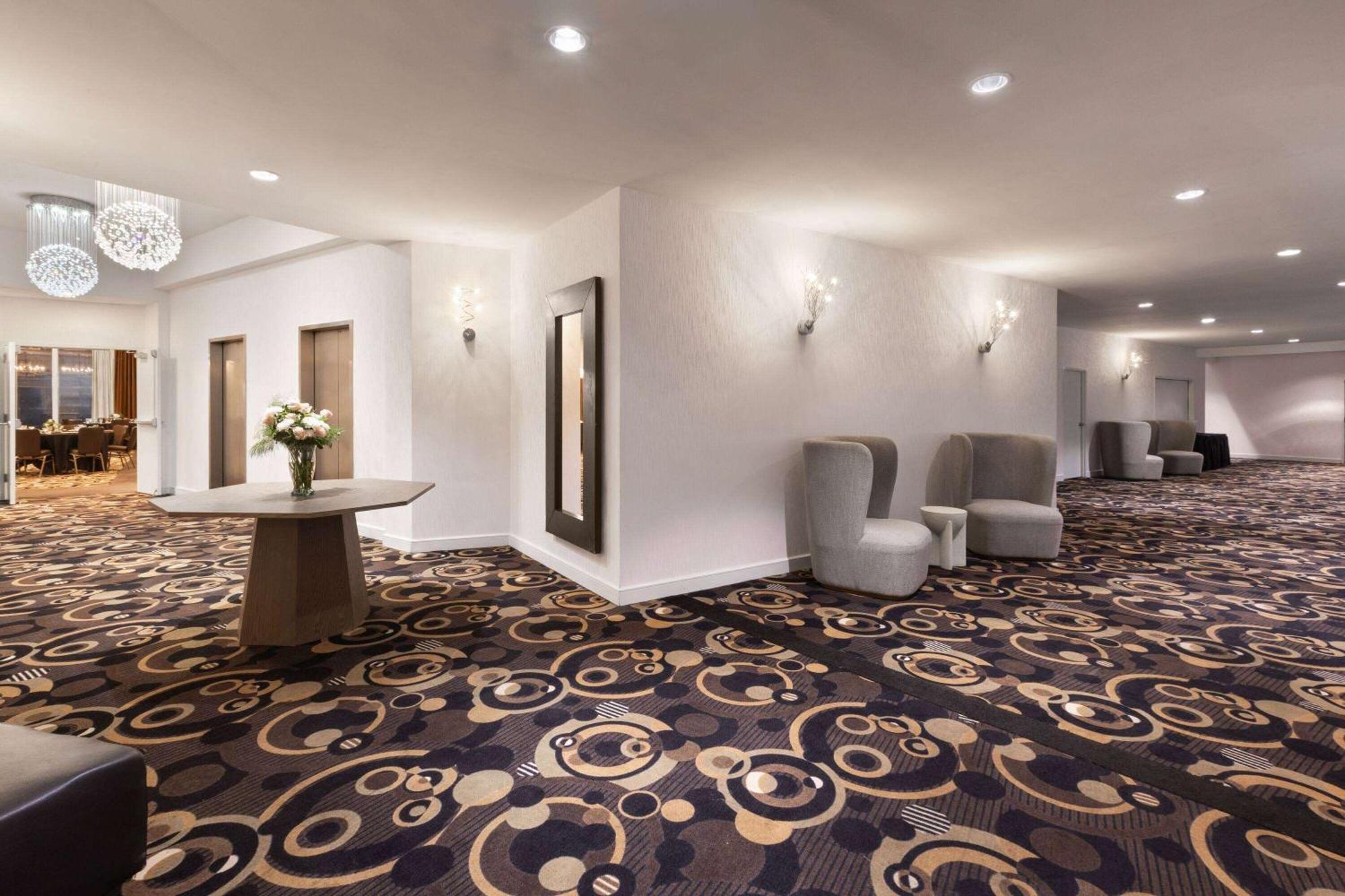 Hotel Wyndham Garden Downtown