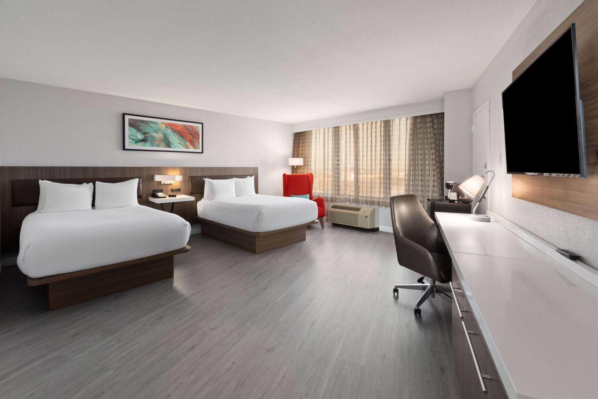 Wyndham Garden Downtown