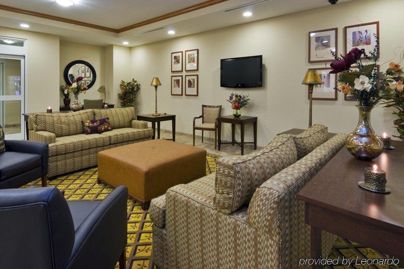 Candlewood Airport By Ihg