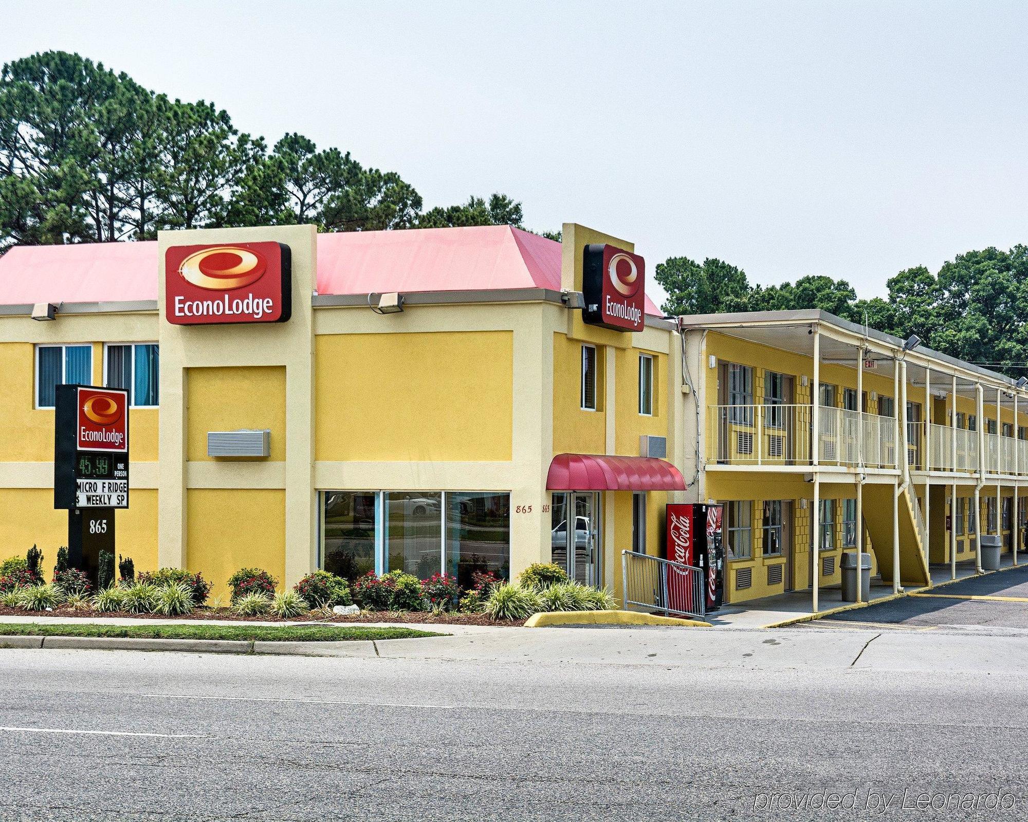 Econo At Military Circle