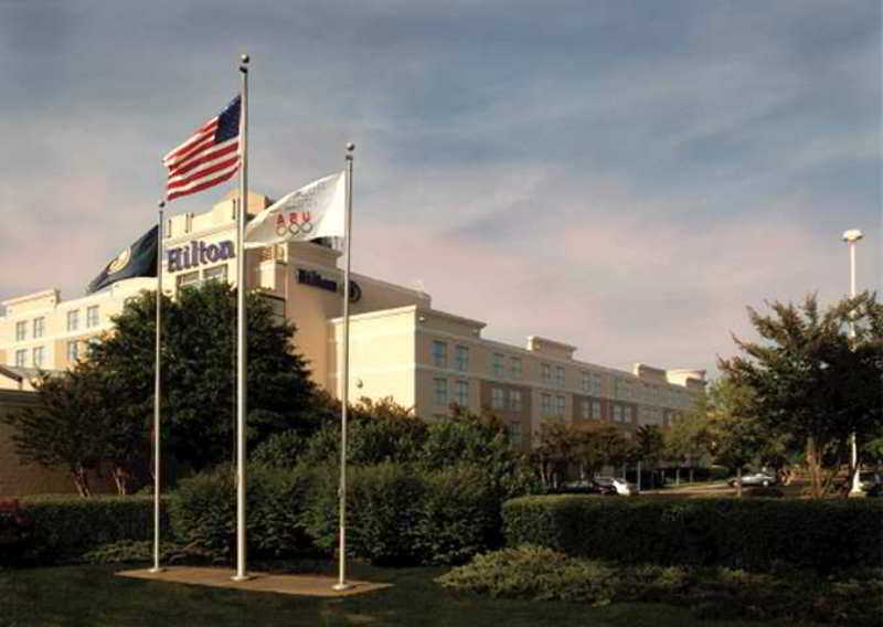 Doubletree By Hilton Airport Hotel