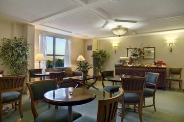 Hotel Doubletree By Hilton Airport 4*
