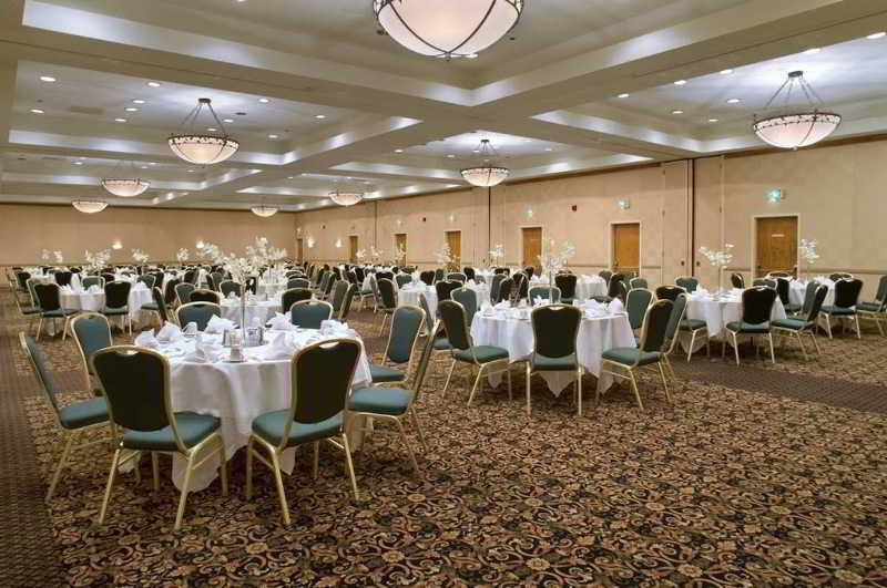 Doubletree By Hilton Airport Hotel 4*