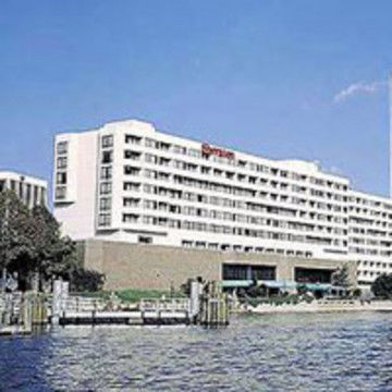 Hotel Sheraton Waterside 4*