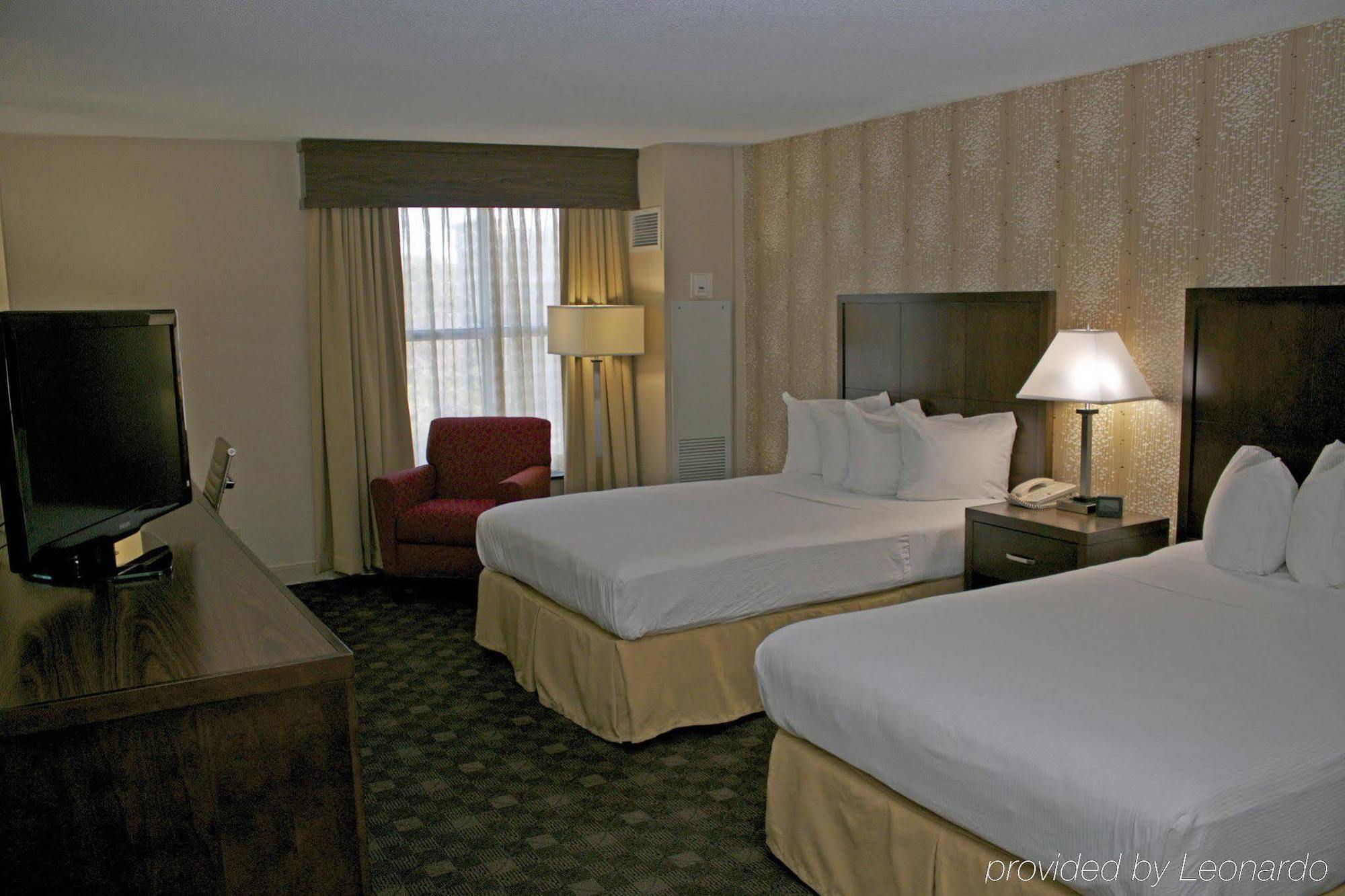 Doubletree By Hilton Airport 4*