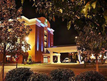 Express & Airport By Ihg Hotel 2*