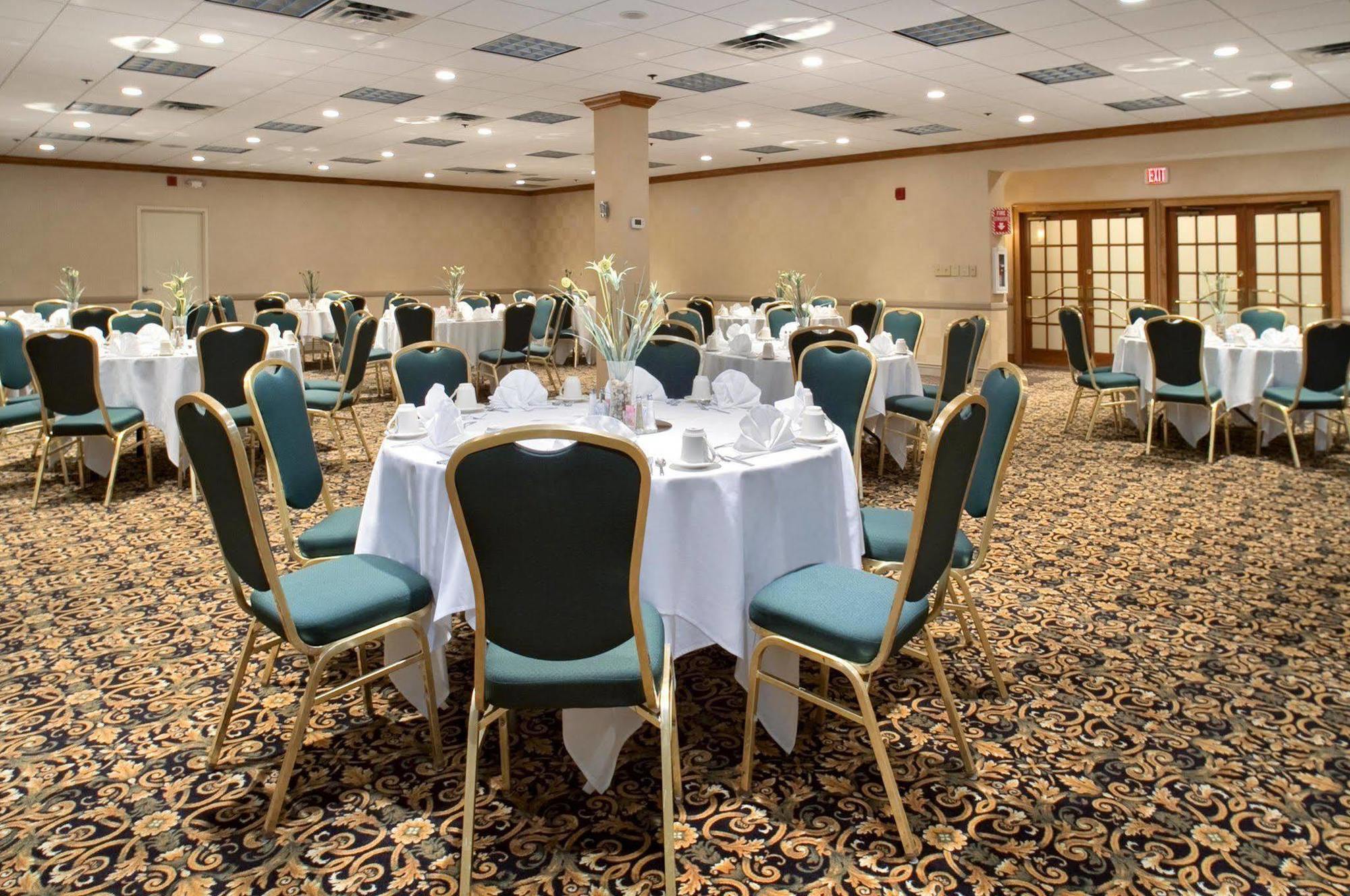 Hotel Doubletree By Hilton Airport Norfolk